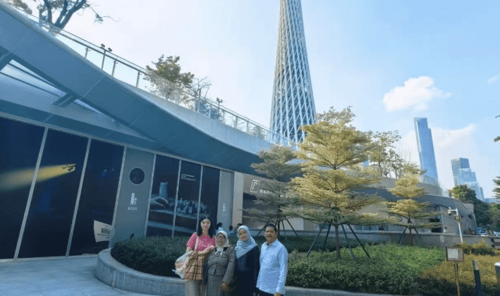 Easy Canton Life-Travel 2